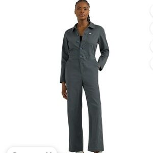 Gray Wide-Leg Jumpsuit with Pointed Collar and Zipper